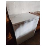 GE chest freezer 26x30x24 GE chest freezer 26x30x24