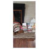 Seasonal disposable plates and napkins