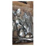 Silverware (spoons, knives, forks)
