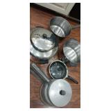 Cooking pots 3 fiberware 1 with lid