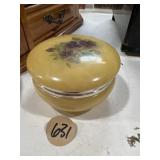 Genuine alabaster hinge lid jewelry holder