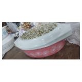 2 ï¿½ qt pink daisy patern casserole dish with 2