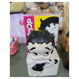 Vintage Betty Boop salt/pepper shaker set New