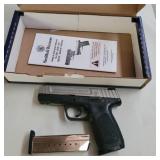 9mm Smith & Wesson sd9 ve pistol 2 magazines