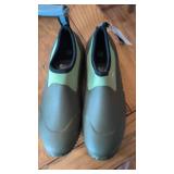Hisea mens 10.5 tubber and neoprene shoes