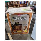 Electric ice cream freezer