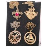 4 gold tone necklace