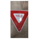Yield traffic sign 28in x 28in x 28in