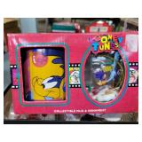 Looney Tunes Christmas collectable mug & ornament