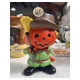Painted chalkware scarecrow jack-oï¿½-lantern 6.5 ï¿½