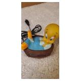 Vintage tweety bird alarm clock. Works!