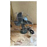 Montgomery ward Small metal fan model # 94-KW2567