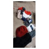 Knitted hat, lady's gloves and scarff assortment