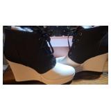 Womens size 9 black wedge boots