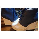 Womens size 8 blue wedge boots