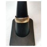 14k gold band ring Marked 14k size 8 0.165oz