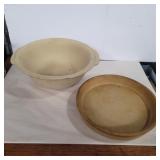 2 pampered chef pans