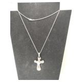 Silver rope chain w / cross marked 925    .875oz