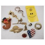 Lot of brooches and pins