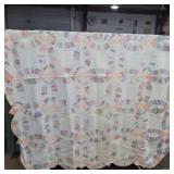 Handmade wedding ring quilt does have couple