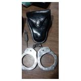 Chief Of Police double lock handcuffs with key