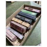8 HO scale, train box cars
