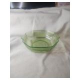 Very Nice Uurainiun Glass Bowl Lights up under