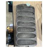 cast iron seven-stick cornbread pan