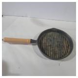 Wkm cast iron griddle pan 7.5in