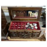 Jewelry box and contents, ~15' wide