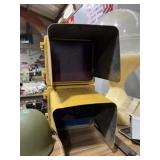 Walk / don't walk street light