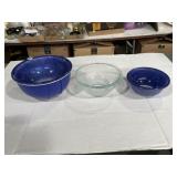 Pyrex nesting mixing bowls, Tupperware bowl stuck