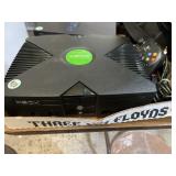 Original Xbox system with controller