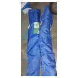 2 matching folding lawn chairs