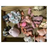 Pig-Themed Collectible Figurine Lot ï¿½ Mini Pigs,