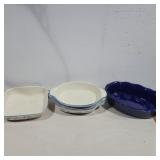 Small serving dishes with geese and blue