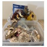 Lot of Coastal Dï¿½cor, Shell Crafts & Misc. Home