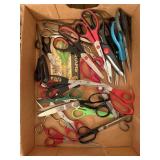 Lot of assorted scissors