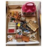 Assorted Loose Doll House Accesories