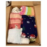 Box Lot of Vintage Womenï¿½s Clothing & Textiles