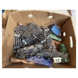 Lionel O Gauge Train Track, Cars & Accessories