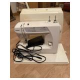 Kenmore Sewing Machine Model 385.12912890 w/ Case