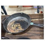 Chard cast iron skillet with heat ring 10'