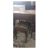 Singer Sewing machine with table and stool