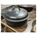 Lidded cast iron chicken fryer deep skillet