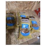 4 Snyders of Hanover Unsalted Mini Pretzels 12 oz