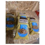 4 Snyders of Hanover Unsalted Mini Pretzels 12 oz