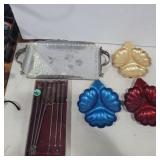 Aluminum serving dish, serving flower dishes. And