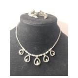 Silvertone clear rhinestone necklace with clip on