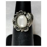 Silver Navajo mother of pearl Ring size 5